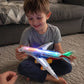 ✈️ DESCONTO DE 50% POR TEMPO LIMITADO! 💡 Modelo de avião elétrico com som e luzes LED – Interativo, apelativo, resistente ✨